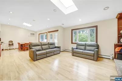 99 Lambert Place, Paramus, NJ 07652 - Photo 12