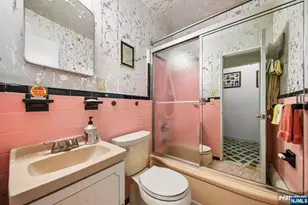 82 Seminary St, Bergenfield, NJ 07621 - Photo 18