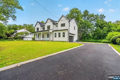 81 Ridge Drive, Livingston, NJ 07039 - Photo 4