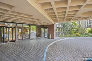 300 Winston Dr L5, Cliffside Park, NJ 07010 - Photo 34