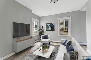 580 Hunterdon St, Newark, NJ 07108 - Photo 8