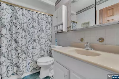 307 Santa Fe Trail, Hopatcong, NJ 07843 - Photo 16