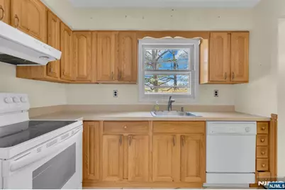307 Santa Fe Trail, Hopatcong, NJ 07843 - Photo 14