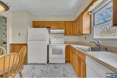 307 Santa Fe Trail, Hopatcong, NJ 07843 - Photo 10