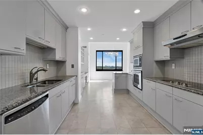 1512 Palisade Avenue 20H #20H, Fort Lee, NJ 07024 - Photo 16