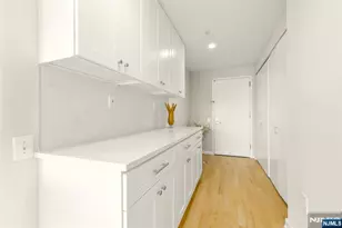 310 Hudson Park 310, Edgewater, NJ 07020 - Photo 6