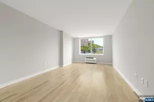 310 Hudson Park 310, Edgewater, NJ 07020 - Photo 24