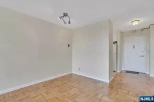 2000 Linwood Ave 7N, Fort Lee, NJ 07024 - Photo 6