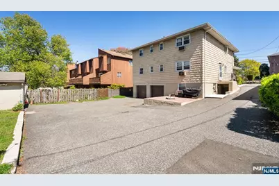 2453 1st Street, Fort Lee, NJ 07024 - Photo 44