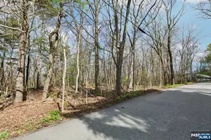 11 Alamoosook Rd, Vernon, NJ 07422 - Photo 1