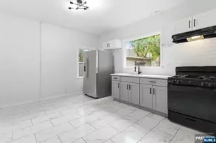 31 Hillman St, Paterson, NJ 07522 - Photo 16