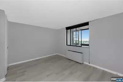 250 Gorge 21E #21E, Cliffside Park, NJ 07010 - Photo 10
