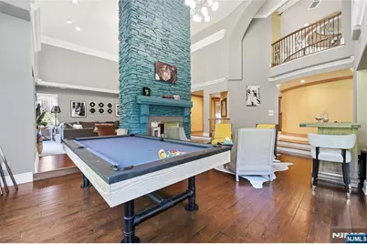 305 Blauvelt Court, Paramus, NJ 07652 - Photo 22