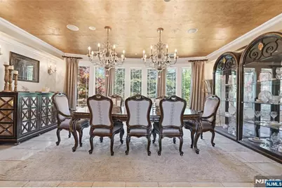 305 Blauvelt Court, Paramus, NJ 07652 - Photo 20