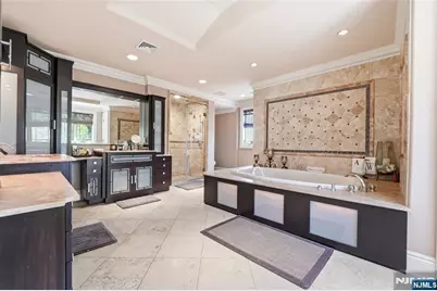305 Blauvelt Court, Paramus, NJ 07652 - Photo 34