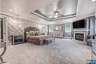 305 Blauvelt Court, Paramus, NJ 07652 - Photo 26