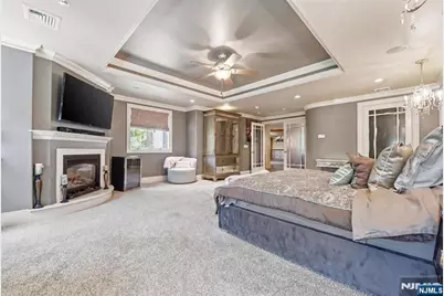 305 Blauvelt Court, Paramus, NJ 07652 - Photo 28