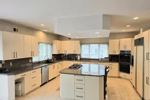 307 Center St, Englewood Cliffs, NJ 07632 - Photo 18