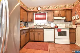 9 Thoma Ave, Maywood, NJ 07607 - Photo 10