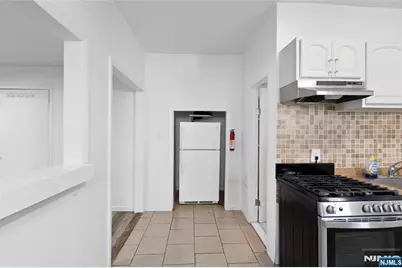 676 Chestnut 2 #2, Kearny, NJ 07032 - Photo 12