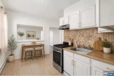 676 Chestnut 2 #2, Kearny, NJ 07032 - Photo 2