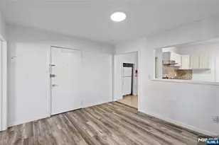 676 Chestnut 2, Kearny, NJ 07032 - Photo 6