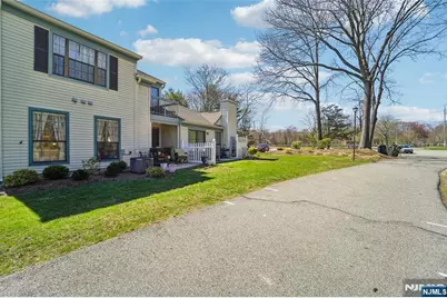 22 Eakens Court, Mahwah, NJ 07430 - Photo 26