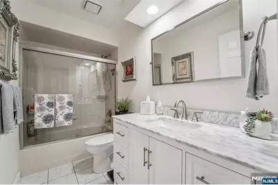 22 Eakens Court, Mahwah, NJ 07430 - Photo 18