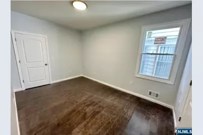 105 7th Street, Newark, NJ 07107 - Photo 10