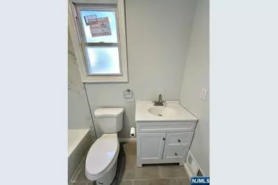 105 7th Street, Newark, NJ 07107 - Photo 22