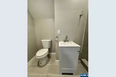105 7th Street, Newark, NJ 07107 - Photo 26