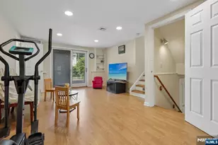 267 Pershing Ave, Ridgewood, NJ 07450 - Photo 16