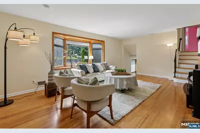 267 Pershing Avenue, Ridgewood, NJ 07450 - Photo 8