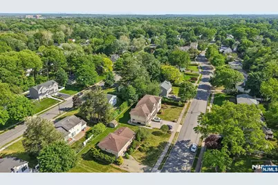 267 Pershing Avenue, Ridgewood, NJ 07450 - Photo 36