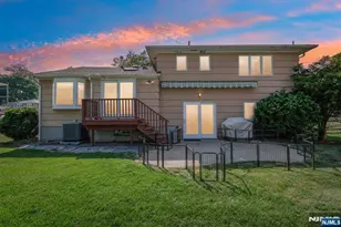 267 Pershing Ave, Ridgewood, NJ 07450 - Photo 38