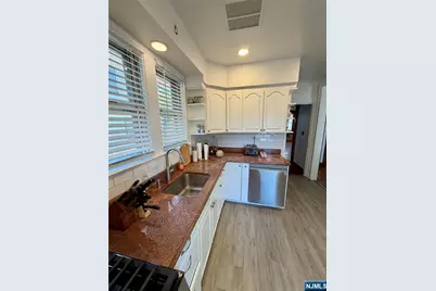 27 Roosevelt Avenue, Dumont, NJ 07628 - Photo 2