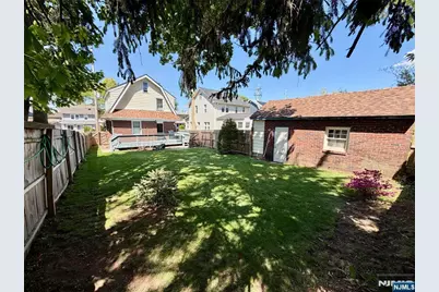27 Roosevelt Avenue, Dumont, NJ 07628 - Photo 28