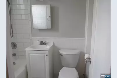 126 Hastings Avenue A #A, Rutherford, NJ 07070 - Photo 10