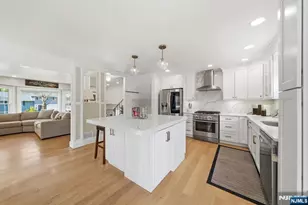 13 Dogwood Ct, Paramus, NJ 07652 - Photo 12