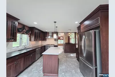 716 Holly Court 716 #716, Norwood, NJ 07648 - Photo 10