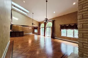 716 Holly Ct 716, Norwood, NJ 07648 - Photo 4