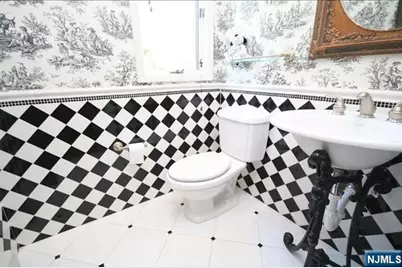 716 Holly Court 716 #716, Norwood, NJ 07648 - Photo 14