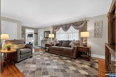 7 Spier Drive, Livingston, NJ 07039 - Photo 2