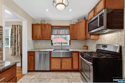 7 Spier Drive, Livingston, NJ 07039 - Photo 10