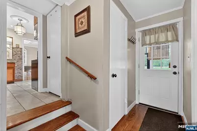 7 Spier Drive, Livingston, NJ 07039 - Photo 12