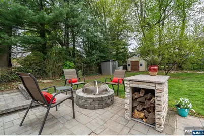 7 Spier Drive, Livingston, NJ 07039 - Photo 32