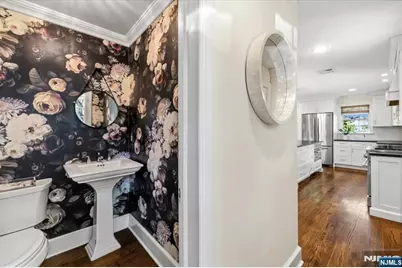 138 Melrose Place, Ridgewood, NJ 07450 - Photo 10