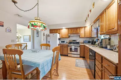27 Pennsylvania Avenue, Montvale, NJ 07645 - Photo 6