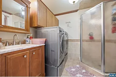 27 Pennsylvania Avenue, Montvale, NJ 07645 - Photo 22