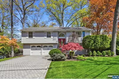 27 Pennsylvania Avenue, Montvale, NJ 07645 - Photo 44